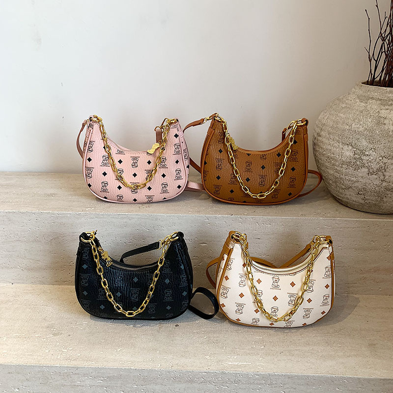 Free Shipping 2025 new designer Shoulder Bags for womens Fashion Bag Handbag messenger fashionable woman crossbody Crescent bag