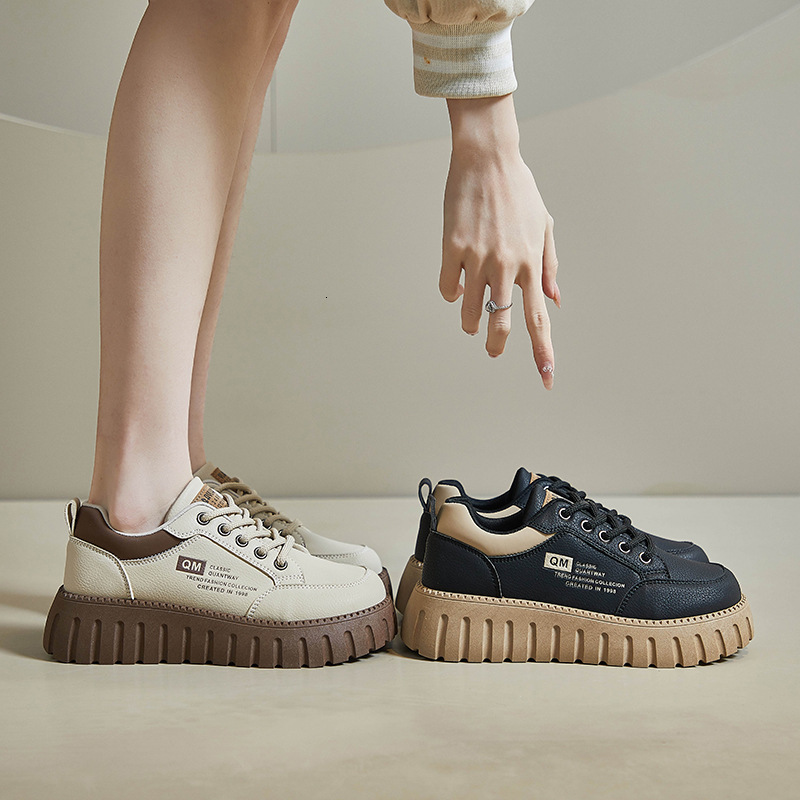 2025 Season Designer s New White Shoes For Women Thick Soled And Sponge Sole Height Increasing Outdoor Sports Board Casual Shoes