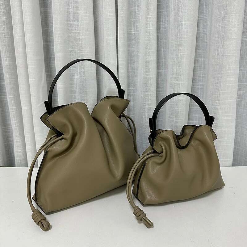 New Women's Fashion Drawstring Lucky Bucket Messenger Bag Versatile And Fashionable Pleated Handbag