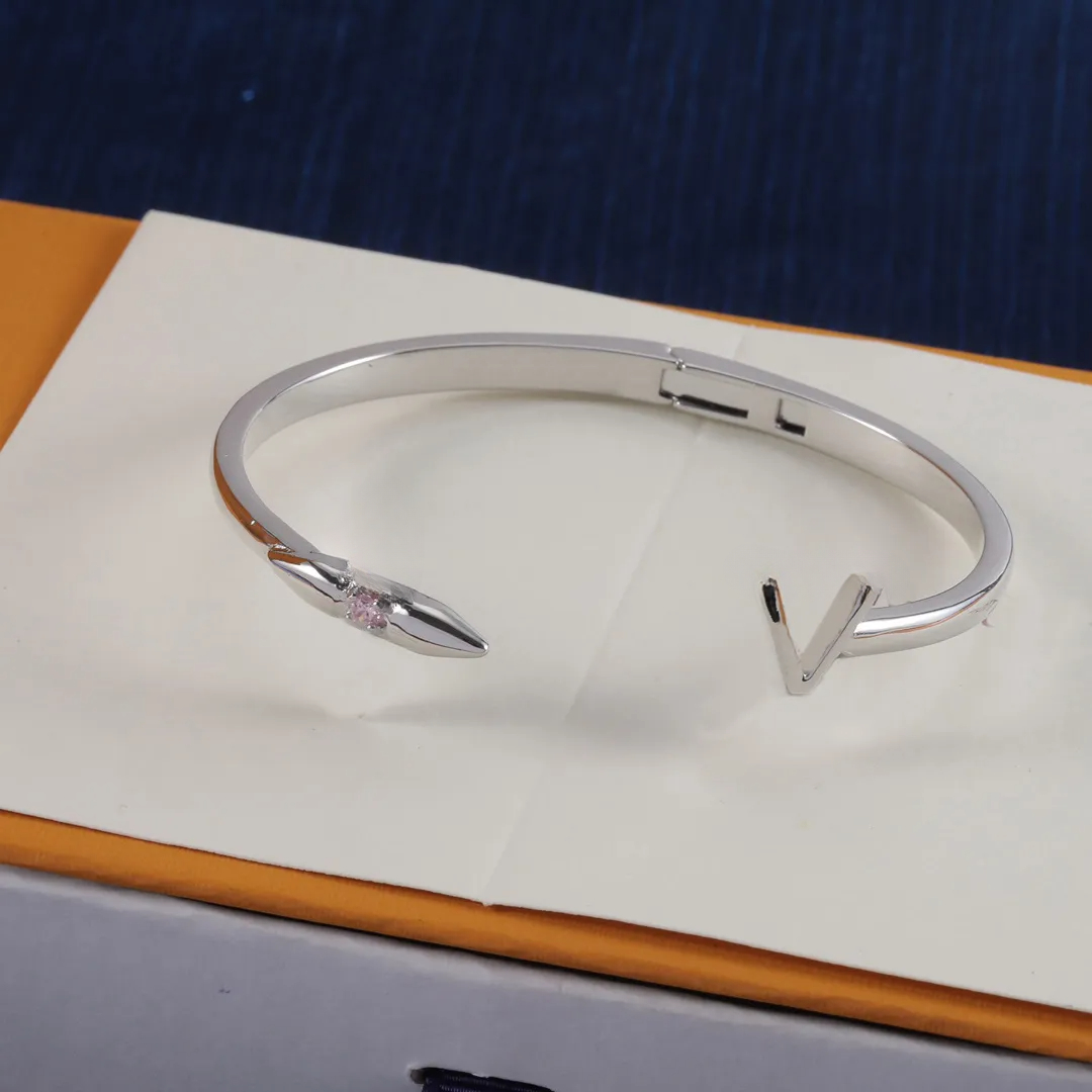 Luxury Bracelet Designer Jewelry Fashion Womens Elegant Wedding Bracelets Top Quality Gift