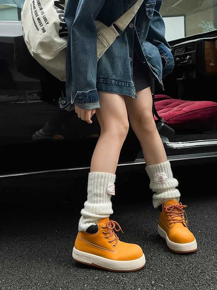 2025 Ugly and Cute Big Head Womens Boots Genuine Leather Paint Friction Lace Platform Luxury Shoes Couple Large Size Ankle Boots Z250303