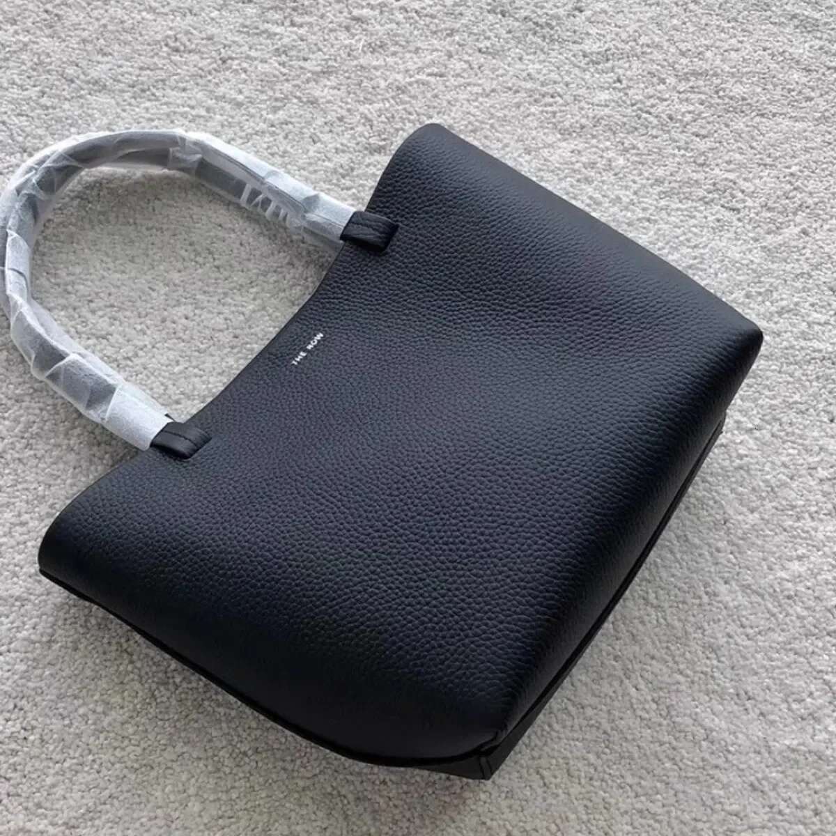 Light Fashion Women's Handbag Brand Design Pure Color Leather Versatile Shoulder Large Capacity Lychee Crossbody Bag