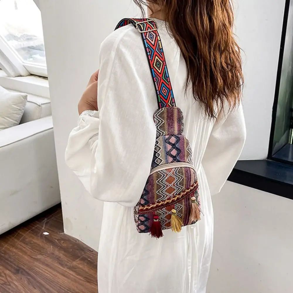 Vintage Ethnic Style Colorful Crossbody Bag Fashion Woven Tassel Shoulder Trendy Simple Chest Women Girls Coin Purse 250227