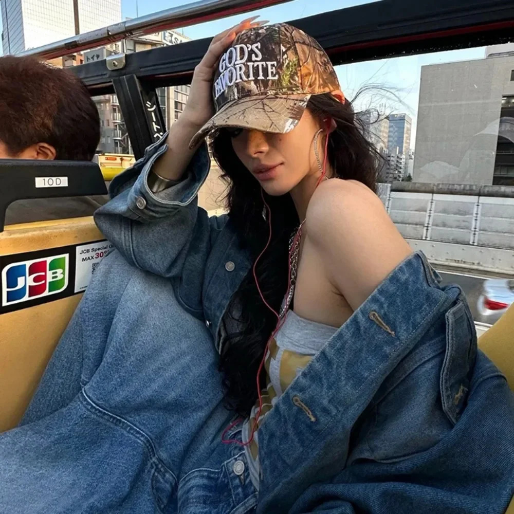 Ins Retro Camouflage Baseball Cap 3D Embroidery Letter Womens Street Fashion Bend Edge Shows Small Face Baseball Cap 250228