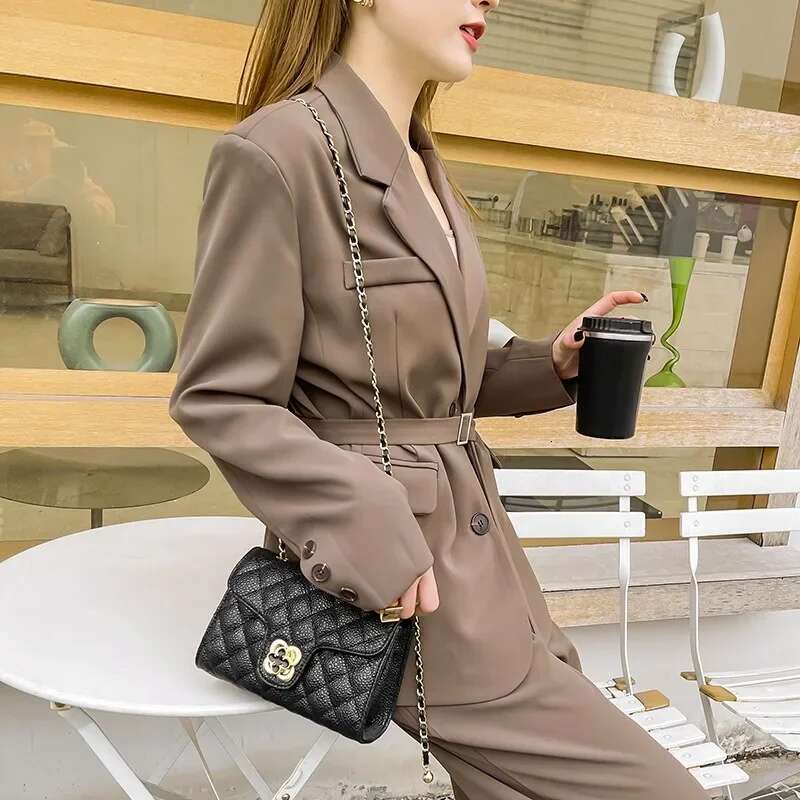 2025 New Premium Crossbody Versatile Commuter Women's Shoulder Bag