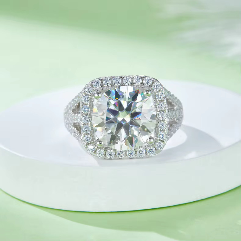 Classic With 5.0CT D White Moissanite Ring for Women