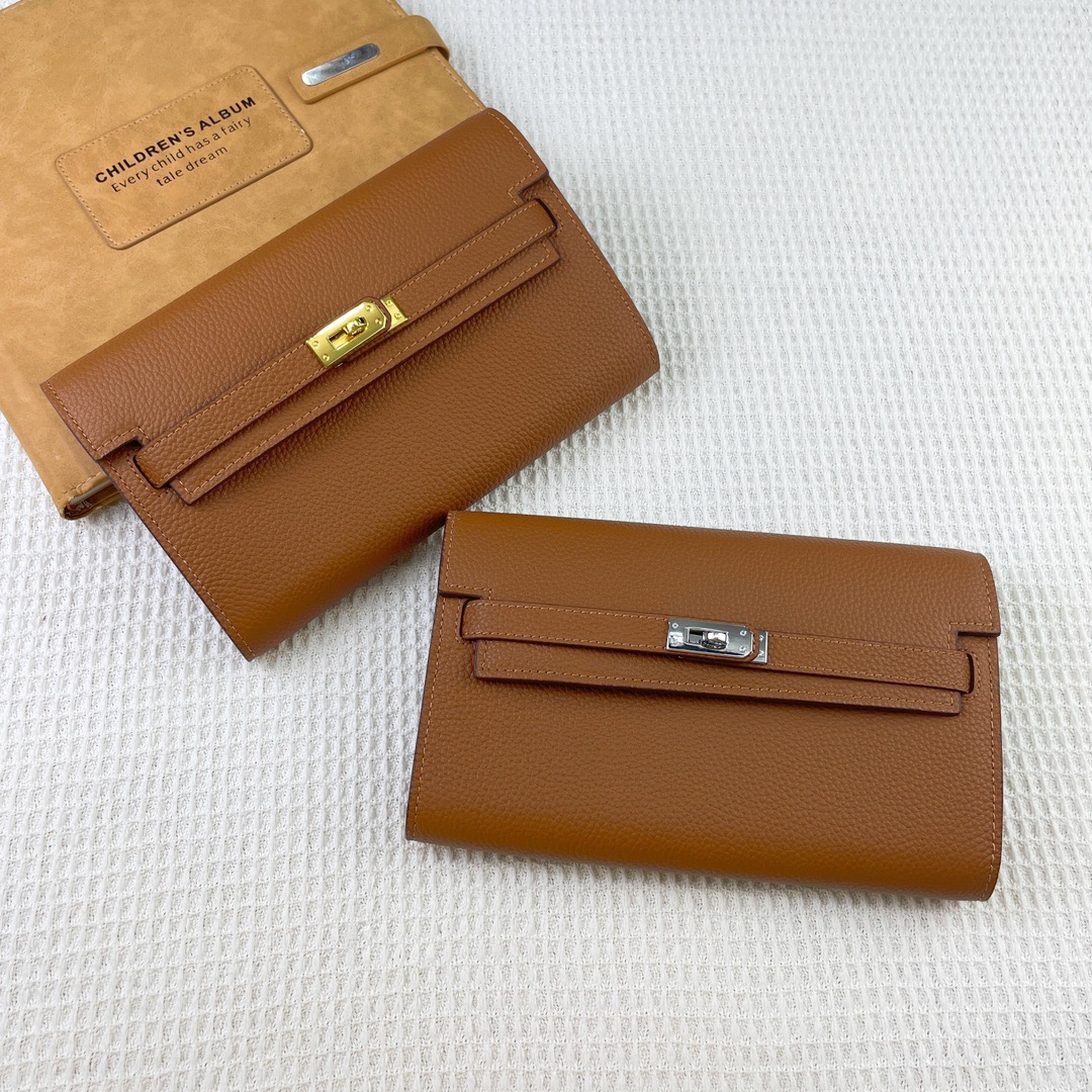 Womens elegant wallet can be worn cross-body wallet leather small gold or silver flap bag luxury clutch wallet designer wallet
