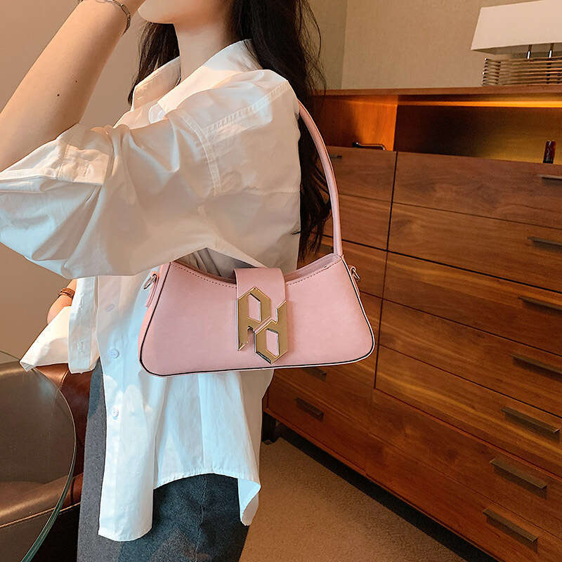Advanced armpit women's simple and fashionable French stick bag, 2025 new autumn niche casual shoulder bag