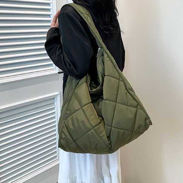 large capacity tote bag, fashionable diamond grid wide shoulder strap down cotton jacket bag, casual single shoulder crossbody bag women 241015
