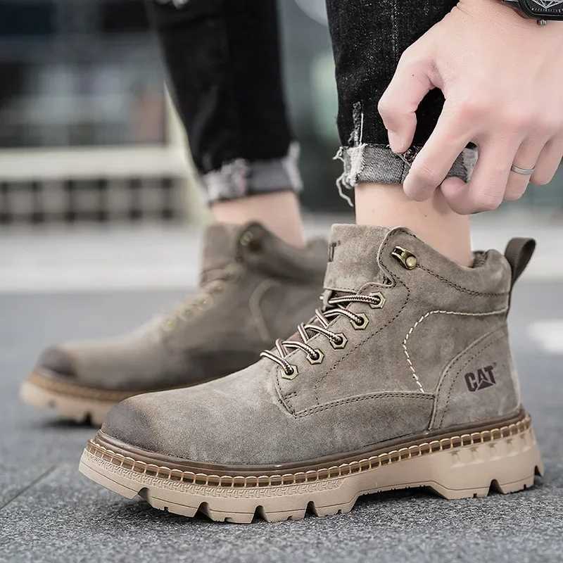 High quality mens boots genuine leather mens hiking boots new comfortable soft and wear-resistant mens platform shoes Botas Para Hombre Z250303