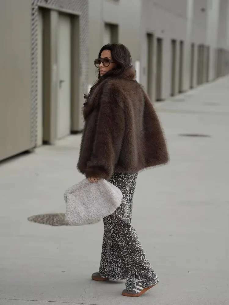 Vintage Brown Fluffy Faux Fur Jacket Women Elegant Soft Lapel Full Sleeves Short Coats Autumn Winter Lady Street Outwears