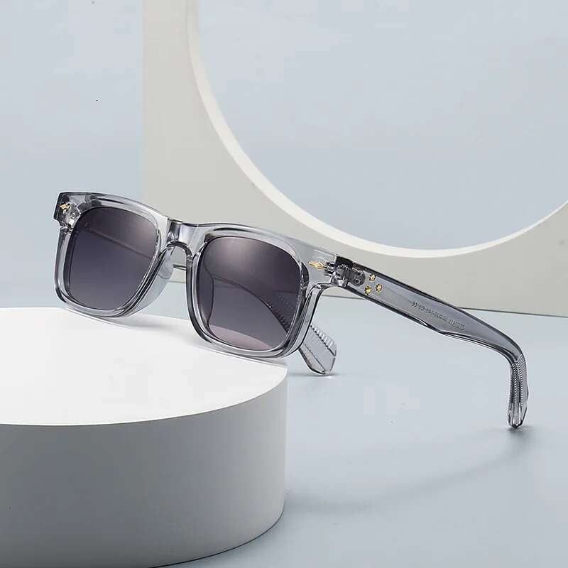 SHAUNA Retro Square Rivets Men Sunglasses Shades UV400 Fashion Gradient Women Trending Sun Glasses