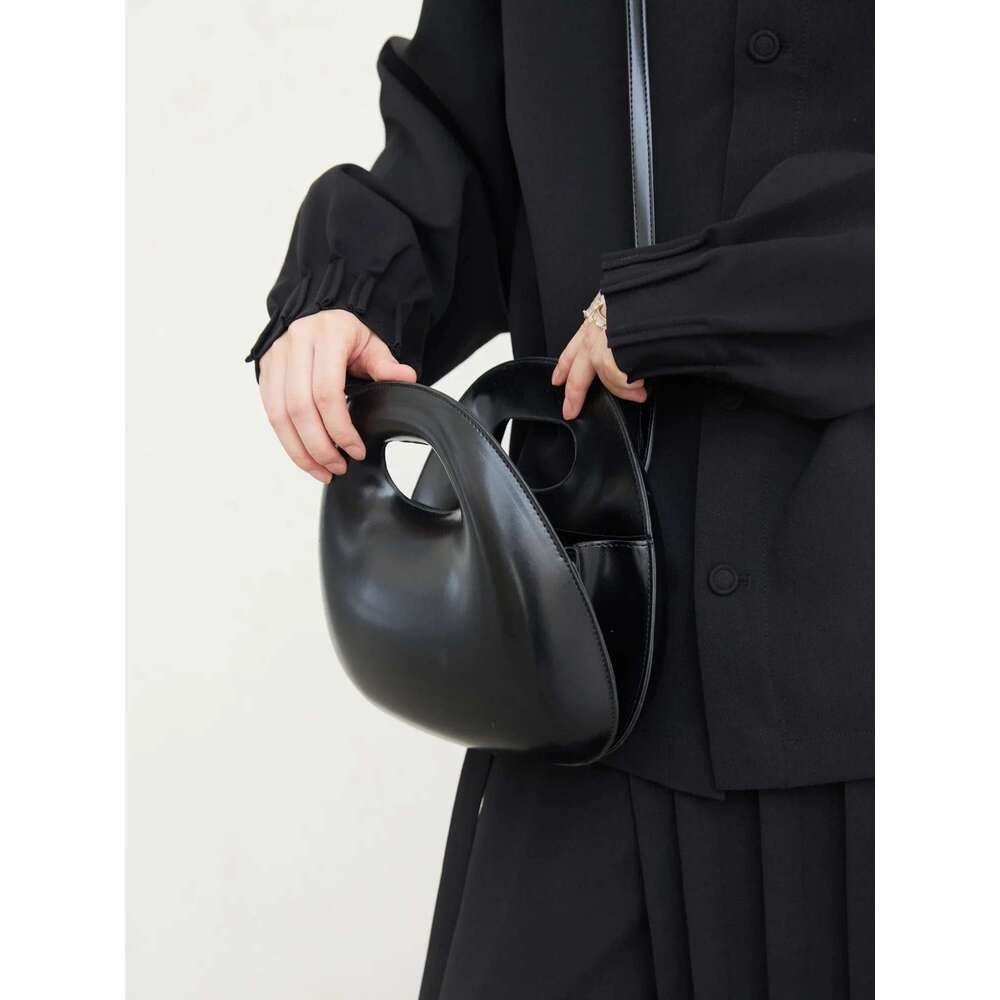 Women's Bags UMI MAO Unique Design Three Dimensional Egg Bag Simple Magnetic Single Shoulder Crossbody Designer Handbags