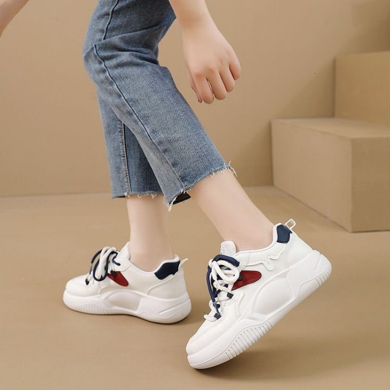 Sports Designer Spring New Thick Bottom Training Academy Style Casual Sports White Shoes Multi functional Anti slip and Non tiring Feet