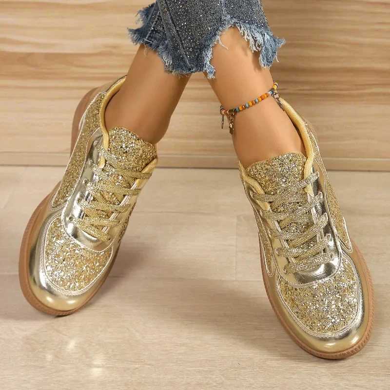 Womens sports shoes 2025 new explosive men and womens casual sports shoes fashionable classic board shoes thick soled womens flat shoes M250303