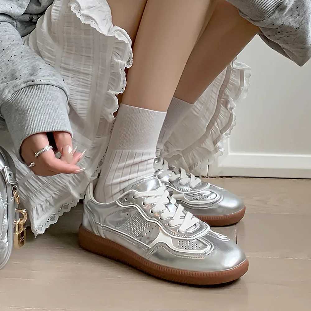 Women Breathable Tennis Trainers Bottom Silver Leather Flats Walking Sneakers Youth Girls Students Outdoor Travel Casual Shoes M250303