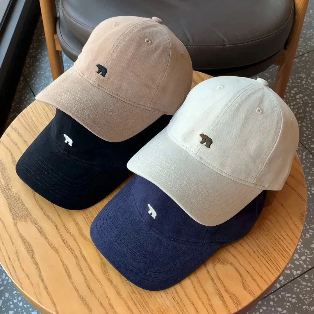 Womens and Mens Fashion Baseball Hats Embroidered Polar Bear Hip Hop Snap Cap Cotton Sun Hat Neutral Solid Color Visor 250228