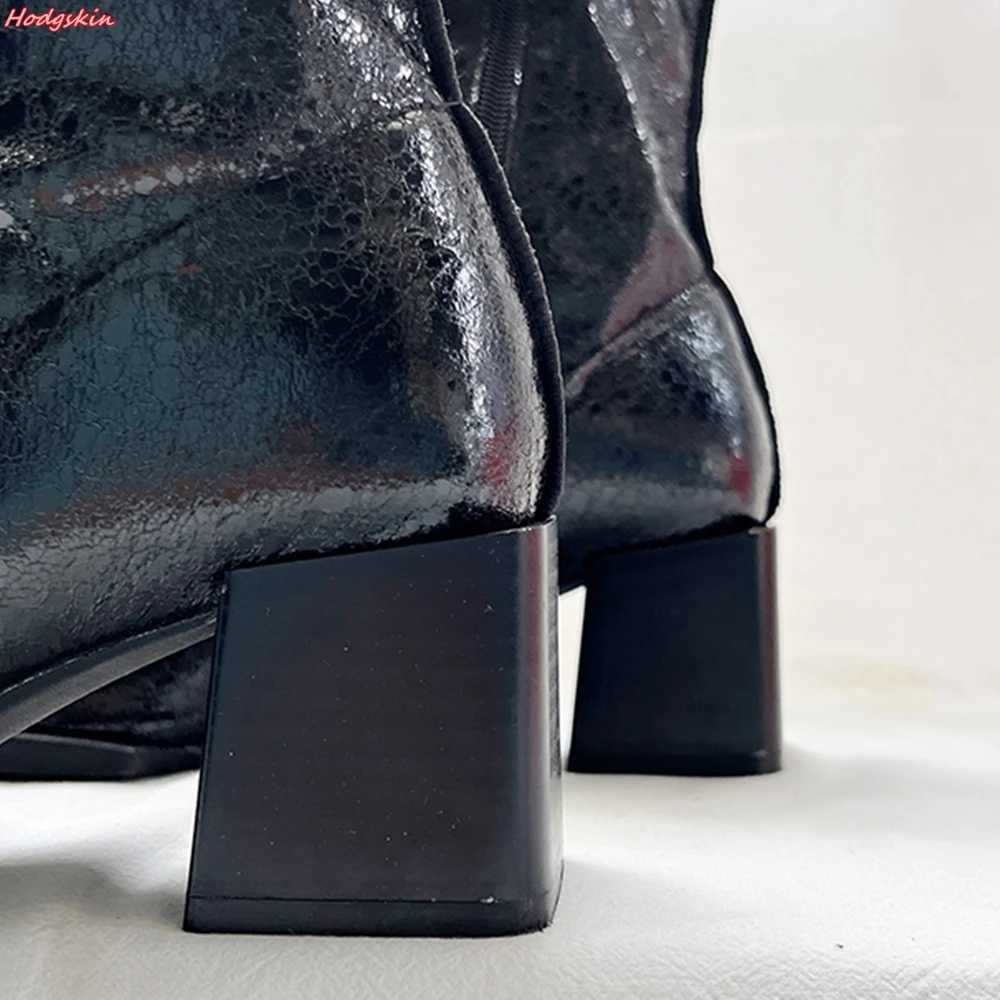 Design square heel sewn short boots autumn and winter side zipper ankle boots novel thick boots increased height short boots Z250303