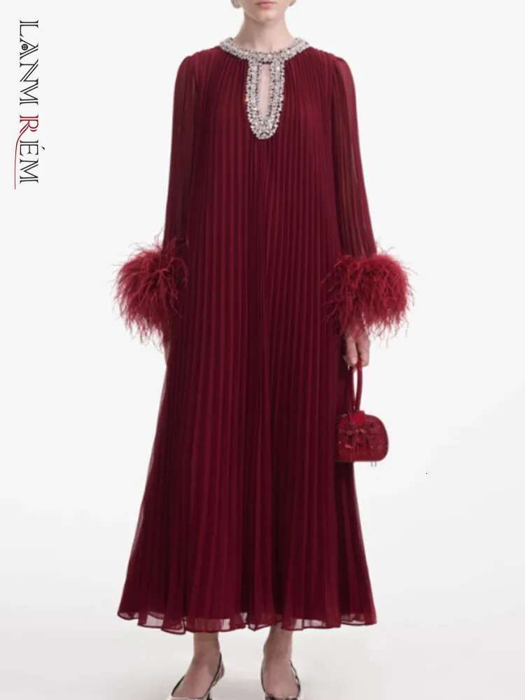 LANMREM 2025 Spring New Women's Dress Dias Spliced Collar Feather Design Sleeves Long Dresses Elegant Clothing 32C1914