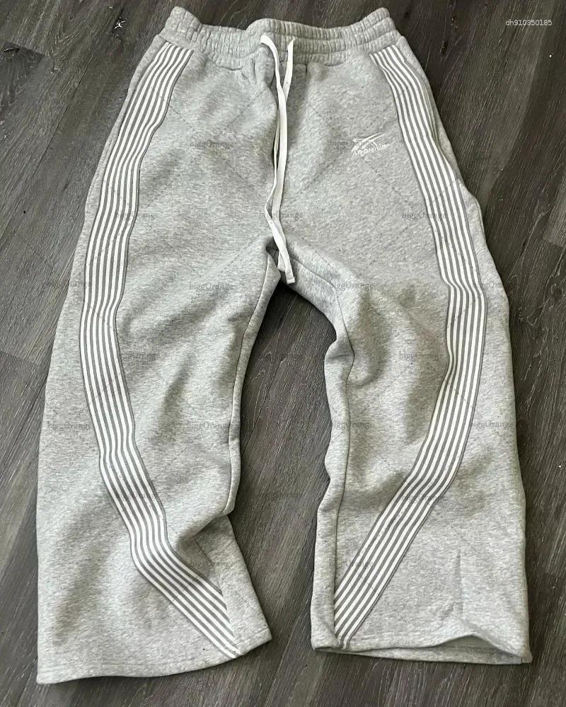 Men's Pants American Casual Crop Pant Embroidery Pattern Baggy Leg Zipper Loose Sweatpants Women Harajuku Joggers Y2k Men Clothing