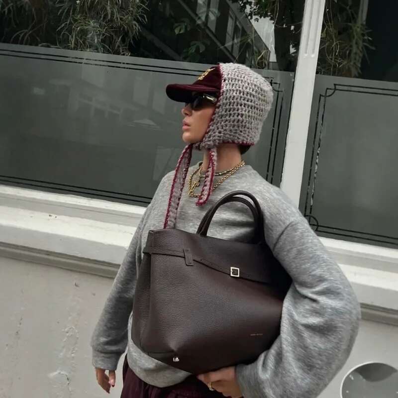Designer Suede Shoulder High-End Portable Tote Crossbody Bag For Women 2024 Winter New Style