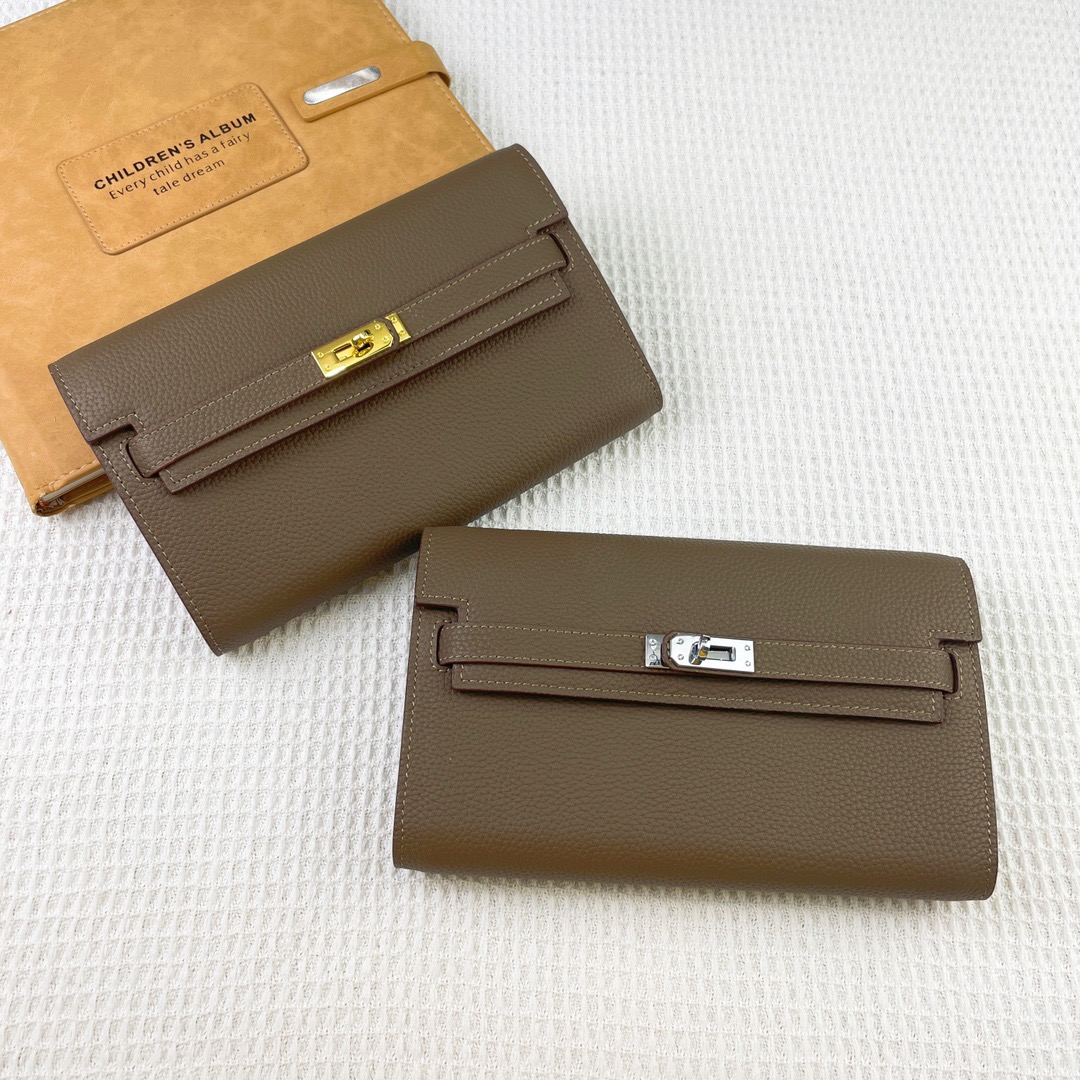 Womens elegant wallet can be worn cross-body wallet leather small gold or silver flap bag luxury clutch wallet designer wallet