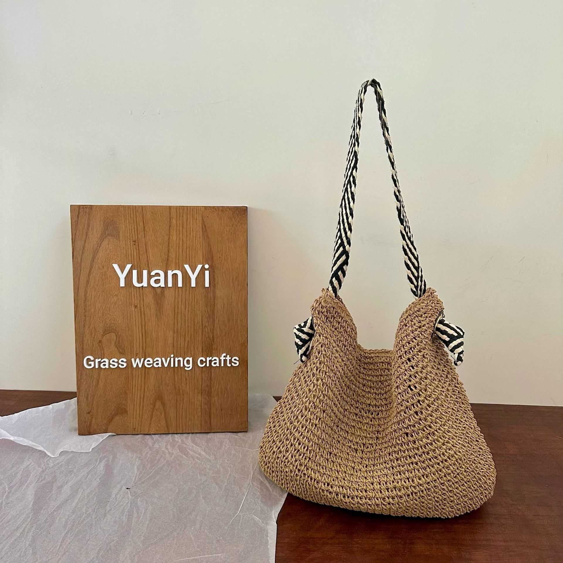 Straw woven bag, woven bag, handmade single shoulder woven women's bag, versatile, niche fashion handbag, shoulder bag