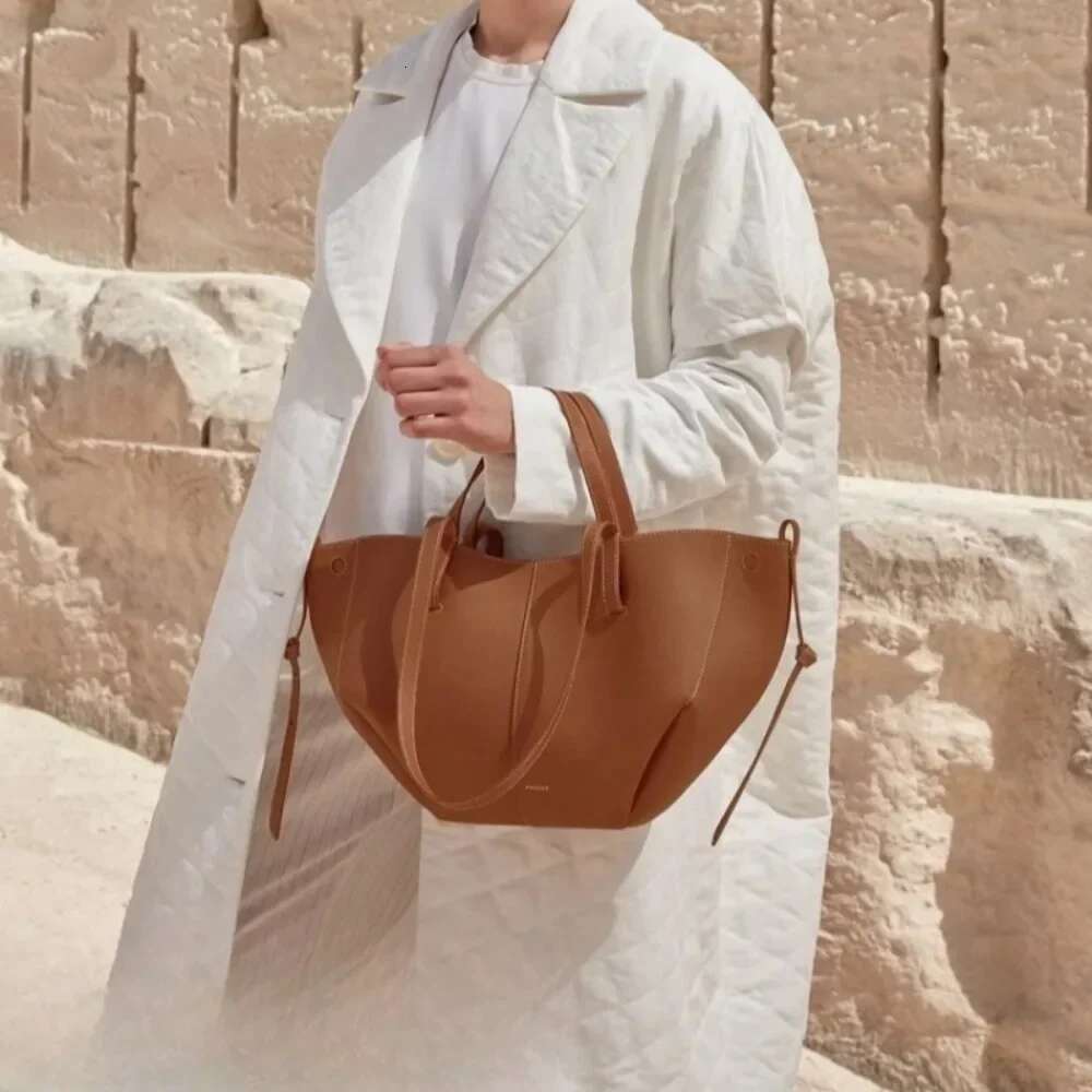 Bag Retro Bucket Handbag Small-Capacity Underarm Tote Bags Fashion Elegant Classic Wings Women Accessories Lady Gifts