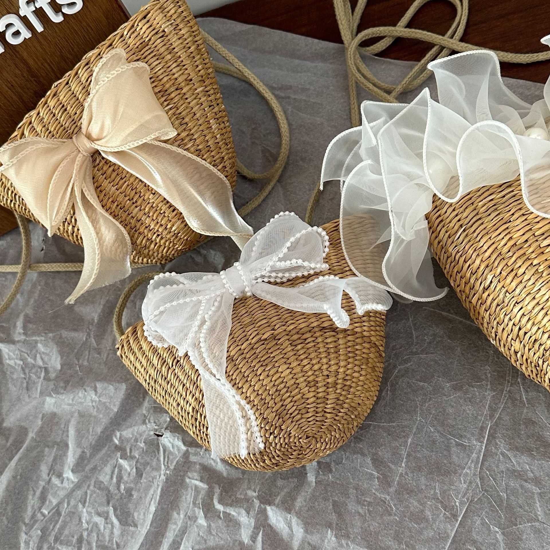 Ins children's cute handmade woven bag crossbody bag beach grass woven bag baby coin purse yellow grass bag internet celebrity