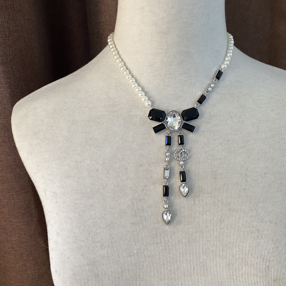 Womens Copper Classic Pendant Crystal Necklaces Chains Heart Collar Chain Geometric 18K Gold Plated Sweater Necklace Jewelry Accessories Copper Material