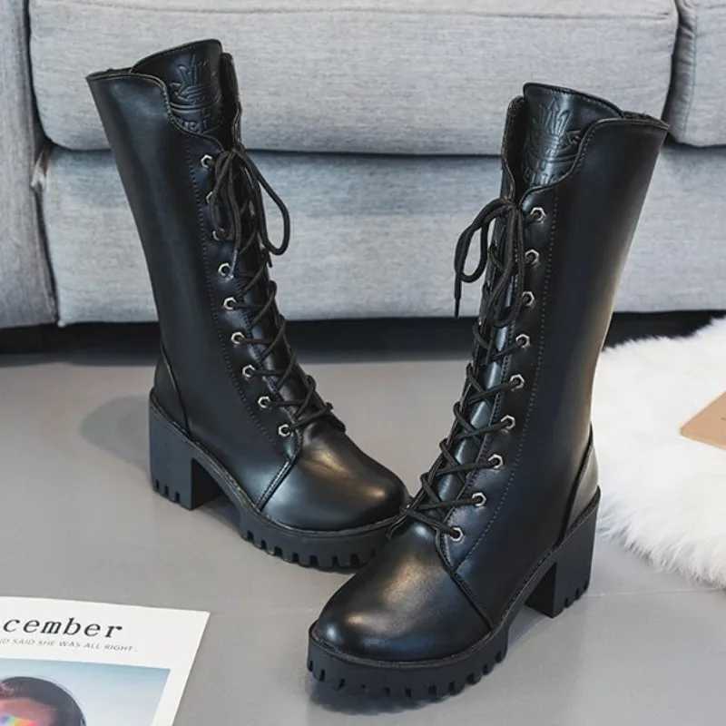 2024 New High Heel Short Plush Side Zipper Womens Boots with European and American Design Sense Platform Sneakers Womens Shoes Z250303