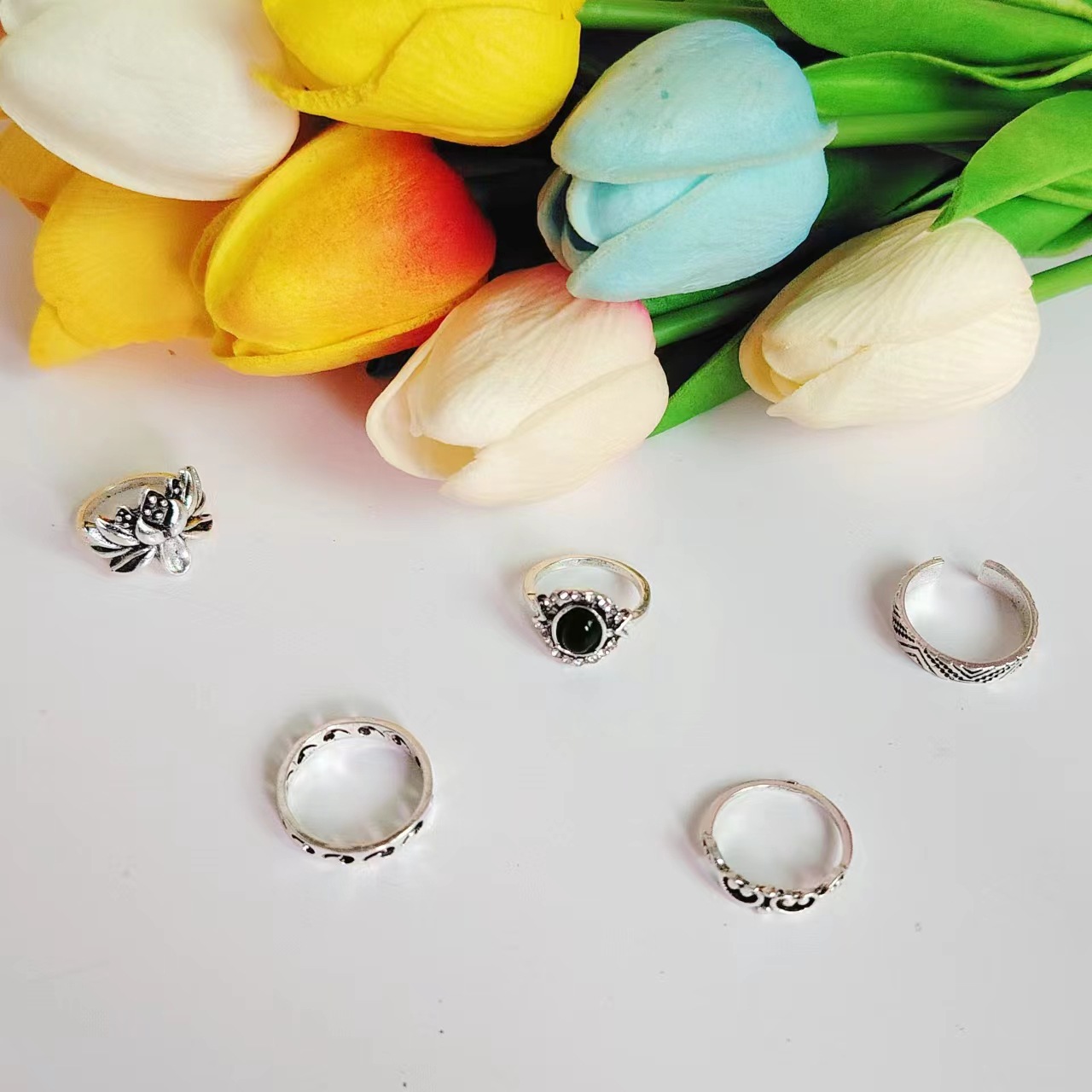 Vintage Engraved Turquoise Ring Set - Flower Combination with 16 Pieces Rings
