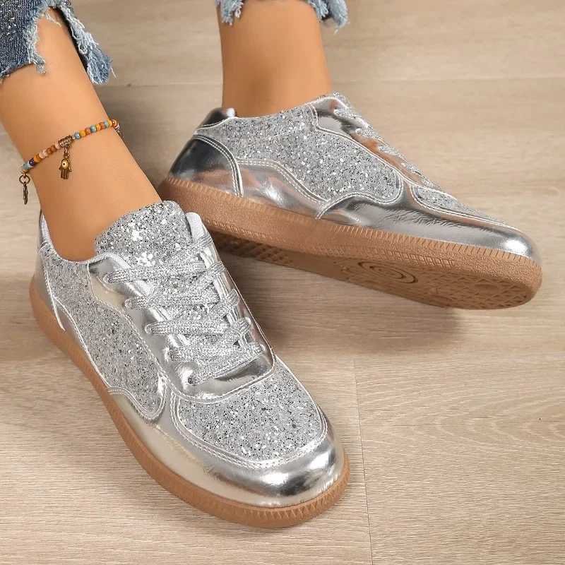 Womens sports shoes 2025 new explosive men and womens casual sports shoes fashionable classic board shoes thick soled womens flat shoes M250303