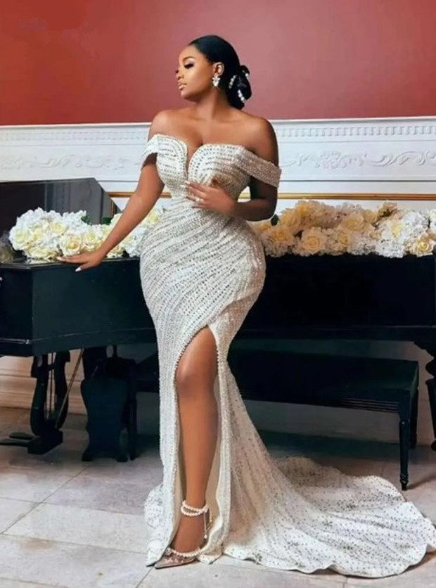 Off The Shoulder Wedding Sheath Side Slit Customized Women Bridal Gown Beading Pearls Bride Dress no Veil Court Train