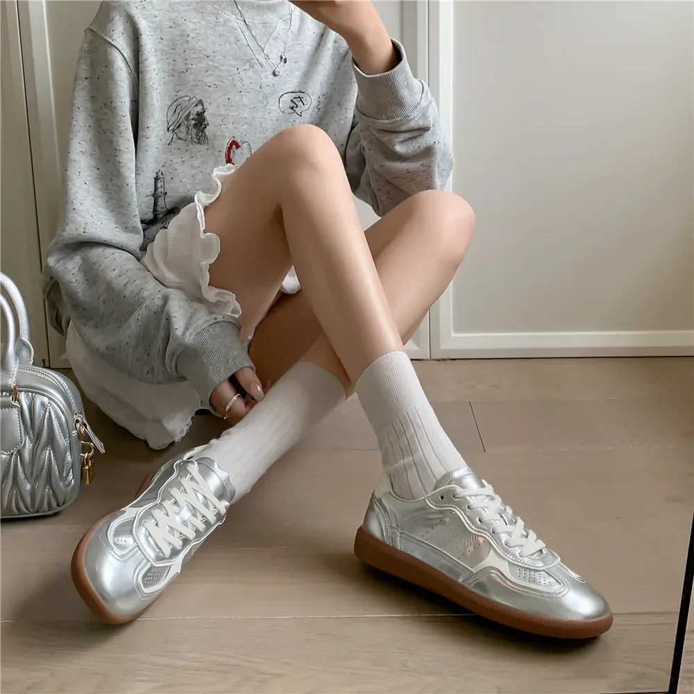 Women Breathable Tennis Trainers Bottom Silver Leather Flats Walking Sneakers Youth Girls Students Outdoor Travel Casual Shoes M250303