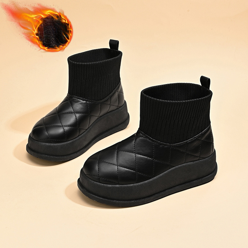 2025 Winter Designer s New Women's Velvet High Top Snow Boots White Fashion Warm Outdoor Non Slip Casual Cotton Shoes Leather Short Boots