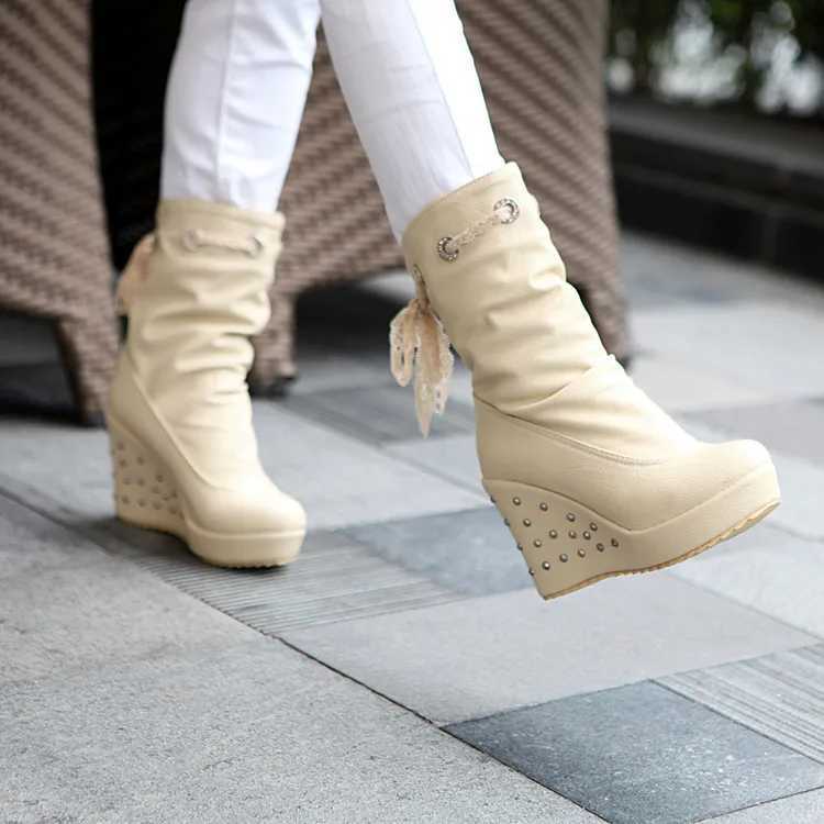 Womens rubber boots luxury designer round toe wedge shoes rain red fashionable high heels mid calf womens mid calf solid fabric Lac Z250303