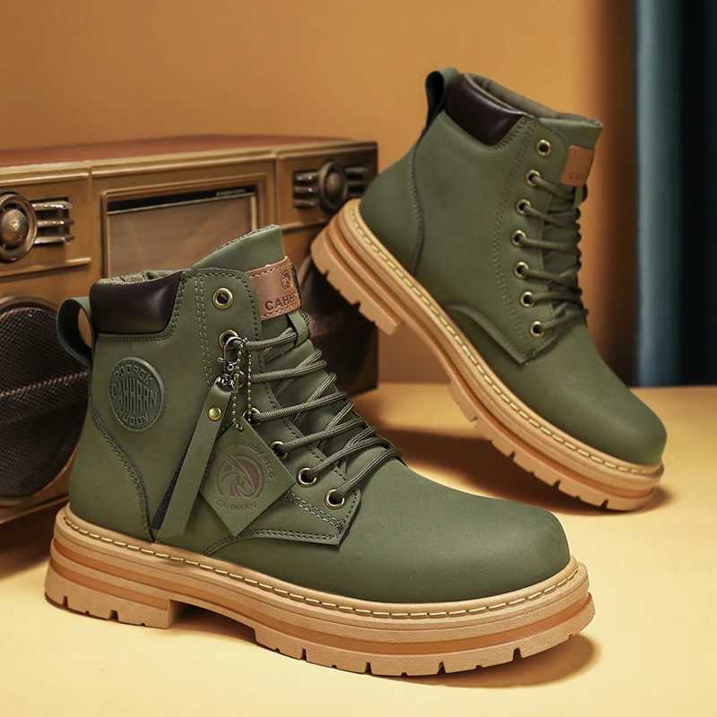 Mens Boots Handmade Classic Fall Winter Leather Shoes For Men Motorcycle Boots Outdoor Trekking Ankle Boots Designer Yellow Boots Z250303