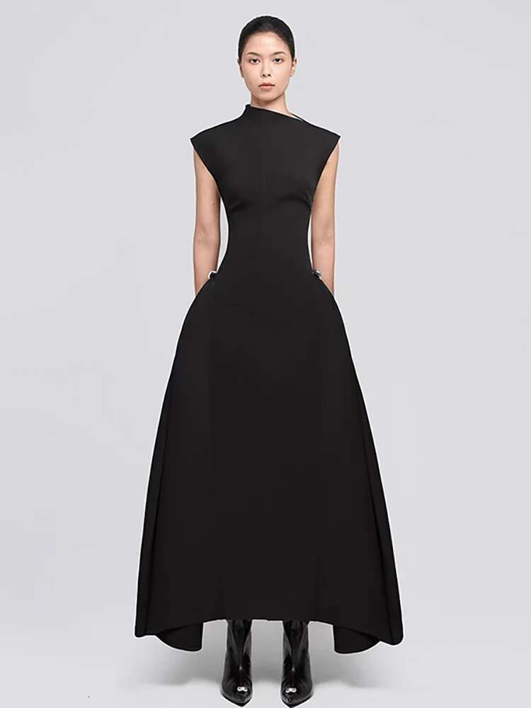 QMQA Fashion Women's Evening Elegant Dress Diagonal Collar Sleeveless Slimming Ankle-Length Dresses 2025 New Clothing 1A255