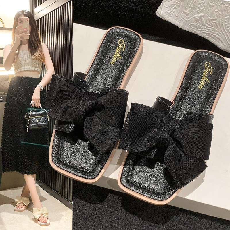 2025 hot new free shipping designer slippers for womens flat slippers black sliver glod Summer new outdoor beach slippers