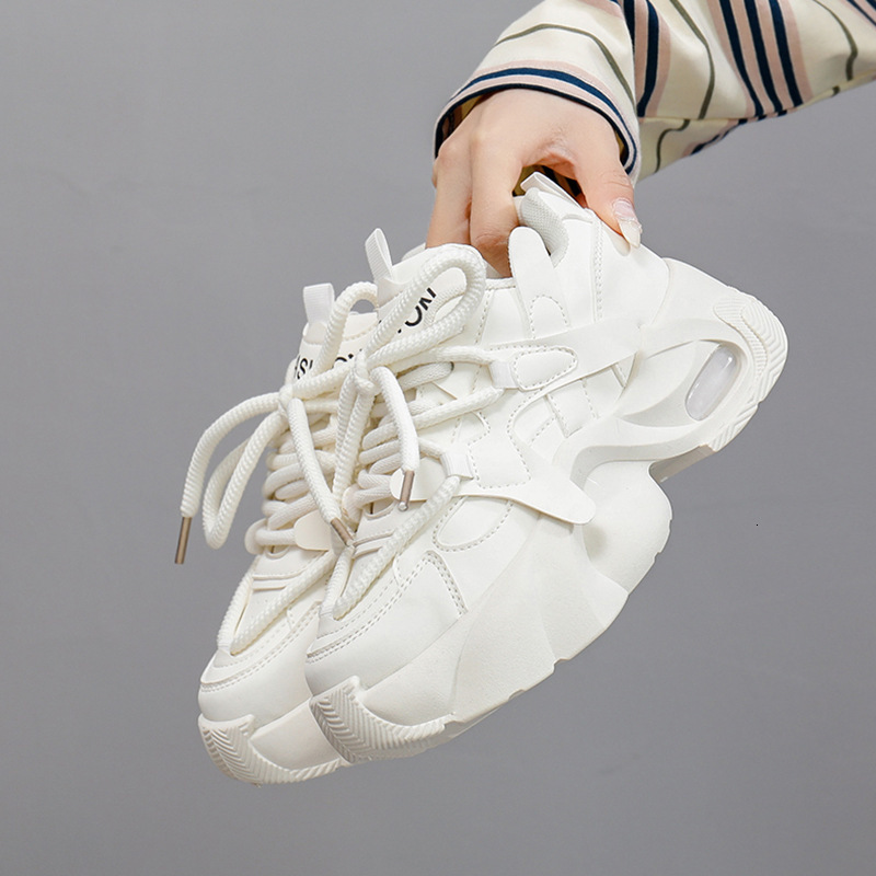 2025 New Men's and Women's Sports White Shoes Spring Designer Shoes Outdoor Sports Running Leisure Thick soled Shoes YB2802