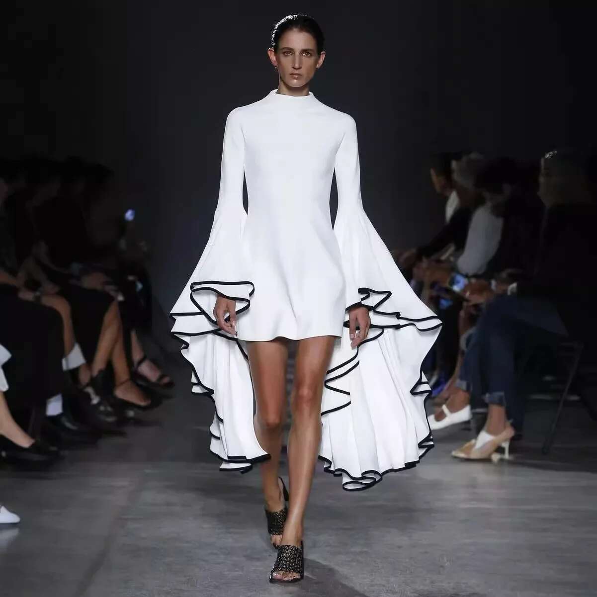 2023 New Design Slimming Fashionable Elegant Dress Gown With Exaggerated Large Lotus Leaf Sleeves Waist-Fitted For Europeans