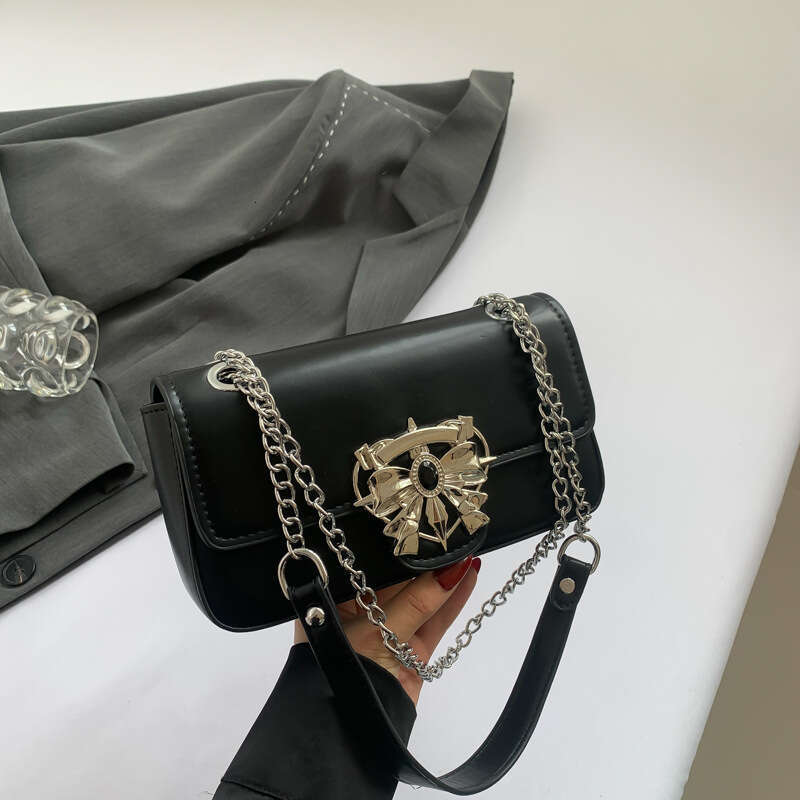 Niche Design for Women 2025 New Fashionable Single Shoulder Crossbody with Advanced Sense, Casual Simplicity, Handheld Small Square Bag