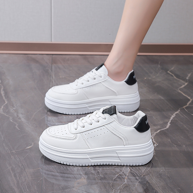 White Shoes 2025 Spring Designer s New Breathable Multi Functional Women s Board Shoes Thick Soled Sports And Leisure Outdoor Shoes