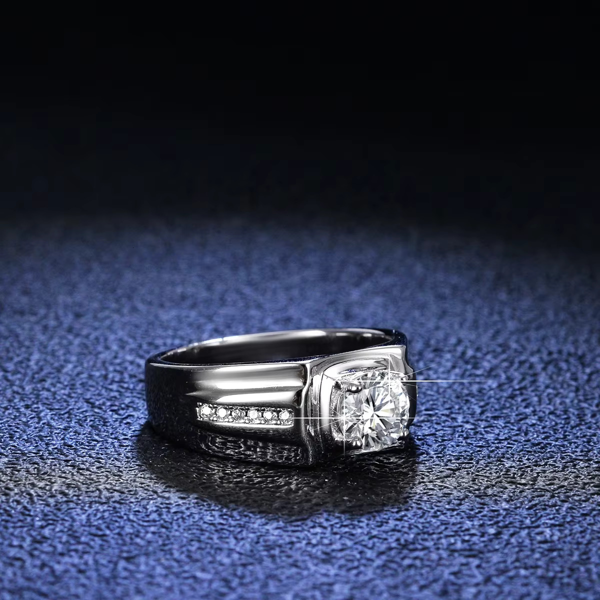 High quality 1 moissanite sterg sier anti discoloration ring, suitable for men's finger jewelry