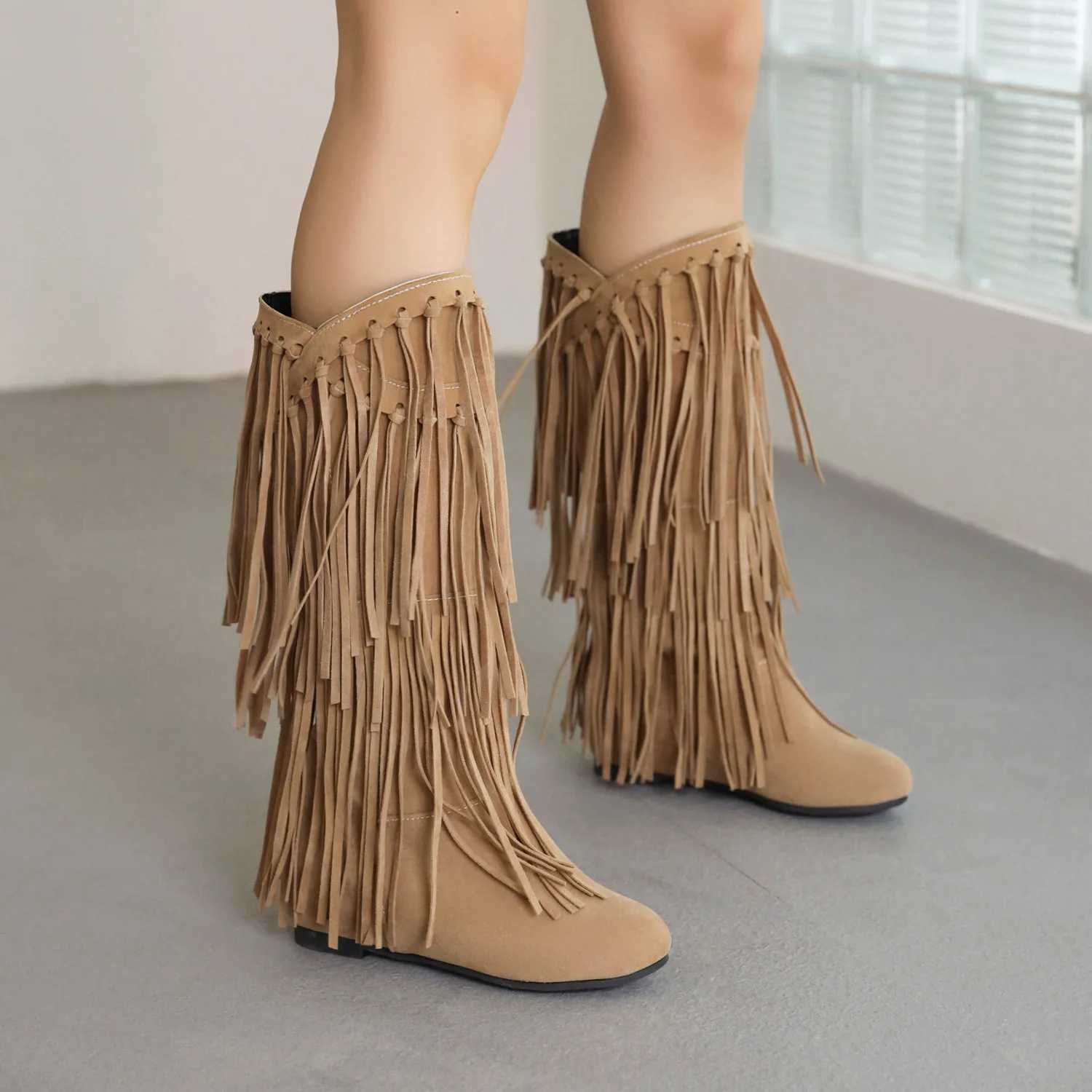 Autumn and Winter Womens Boots Fashion Tassel Suede Womens High Boots Luxury Casual 3cm Low Boots Fashion Long Party Shoes Womens Z250303