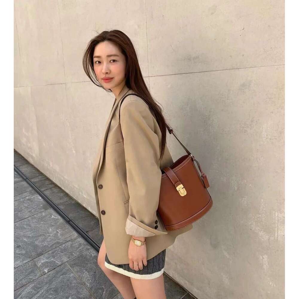 New Women's Bucket Genuine Leather Large Capacity One-Shoulder Handbag Crossbody Bag