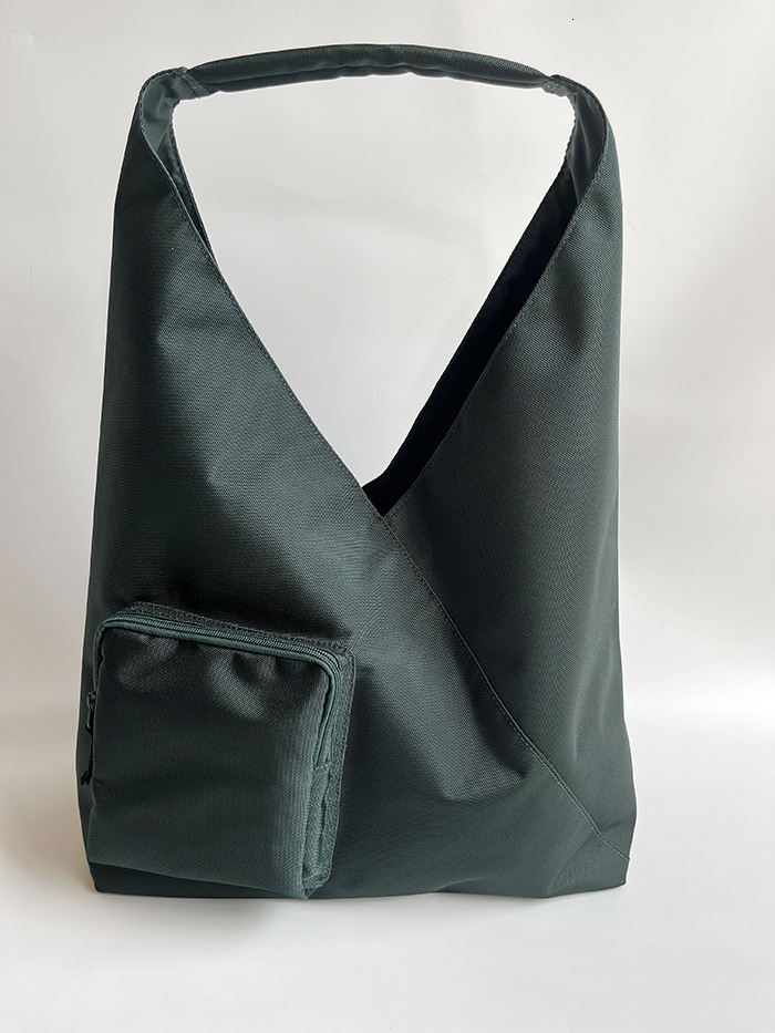 Designer Unprinted Japanese Style High-Quality Large Solid Black Crossbody Bag, Single Shoulder Men, Lightweight Triangular Bag For Women And Men