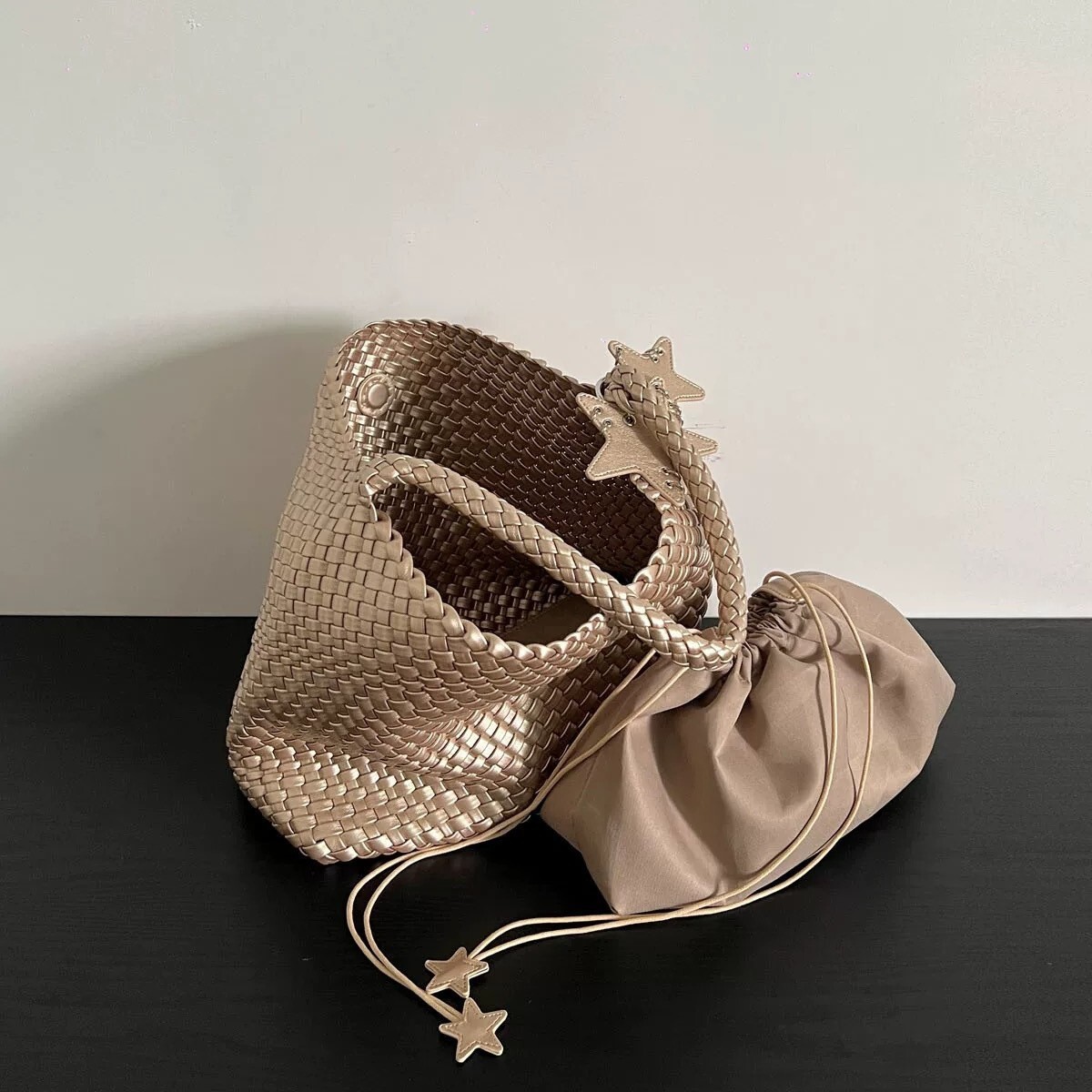 Designer Gun, Gun, Same Style, Niche, High-End, Handmade Woven Large Capacity Commuting Tote Bag, Fashionable And Casual Hand-Held Shoulder Bag