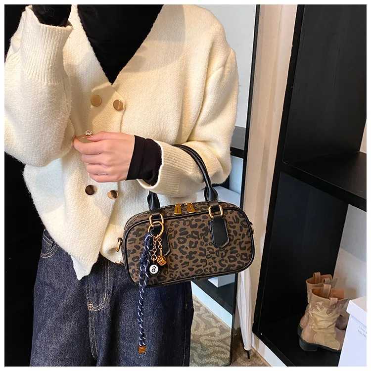 Luxury Designer Pendant PU Leather Leopard Printed Womens Handbag Retro Crossbody Bag Pillow Tote Y250303